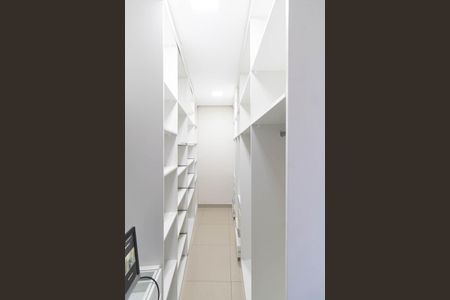 Casa para alugar com 144m², 3 quartos e 2 vagas Casa para alugar com 144m², 3 quartos e 2 vagasCloset do quarto 1