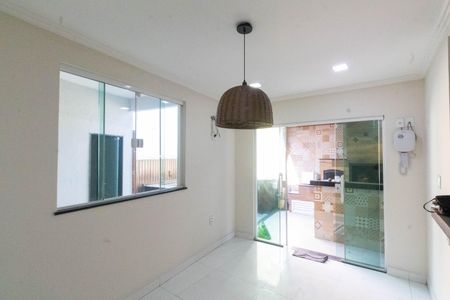 Casa para alugar com 144m², 3 quartos e 2 vagas Casa para alugar com 144m², 3 quartos e 2 vagasCozinha e Área de Serviço