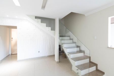Sala de casa para alugar com 3 quartos, 144m² em Campo Grande, Rio de Janeiro