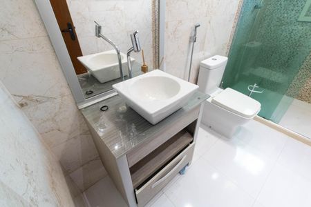 Casa para alugar com 144m², 3 quartos e 2 vagas Casa para alugar com 144m², 3 quartos e 2 vagasBanheiro do Quarto 1