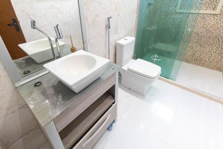 Casa para alugar com 144m², 3 quartos e 2 vagas Casa para alugar com 144m², 3 quartos e 2 vagasBanheiro do Quarto 1