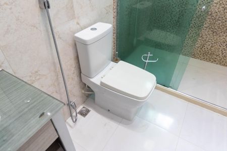 Casa para alugar com 144m², 3 quartos e 2 vagas Casa para alugar com 144m², 3 quartos e 2 vagasBanheiro do Quarto 1