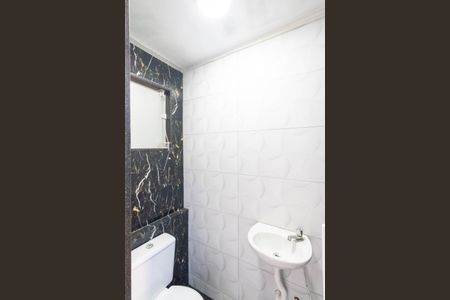Casa para alugar com 144m², 3 quartos e 2 vagas Casa para alugar com 144m², 3 quartos e 2 vagasBanheiro de serviço