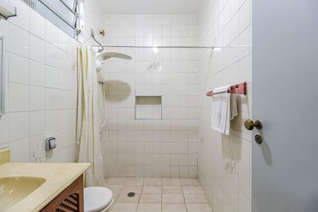 Casa à venda com 175m², 4 quartos e 2 vagasBanheiro da Suíte