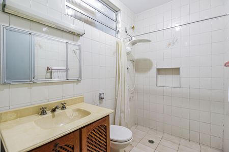 Casa à venda com 175m², 4 quartos e 2 vagasBanheiro da Suíte