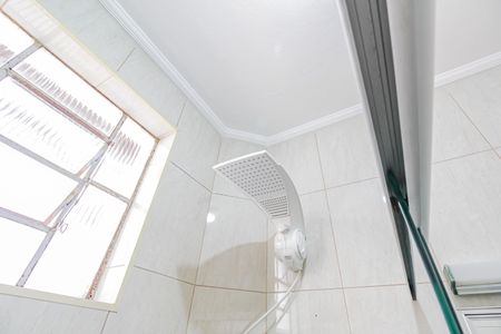 Casa à venda com 175m², 4 quartos e 2 vagasBanheiro