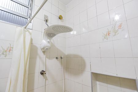 Casa à venda com 175m², 4 quartos e 2 vagasBanheiro da Suíte