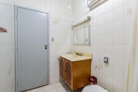 Casa à venda com 175m², 4 quartos e 2 vagasBanheiro da Suíte
