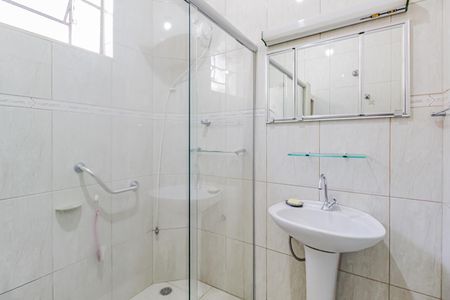 Casa à venda com 175m², 4 quartos e 2 vagasBanheiro