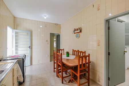 Casa à venda com 175m², 4 quartos e 2 vagasCozinha