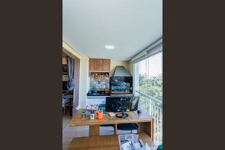 Apartamento à venda com 85m², 2 quartos e 1 vagaSala e varanda extendida