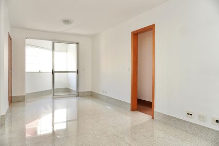 Sala  de apartamento para alugar com 3 quartos, 85m² em Funcionários, Belo Horizonte