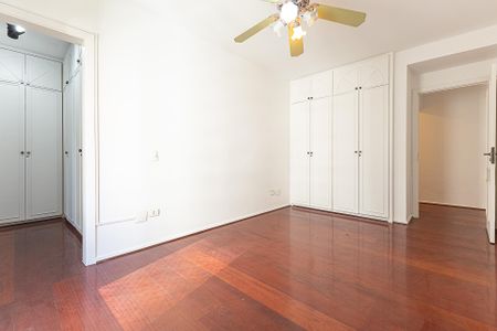 Apartamento para alugar com 200m², 3 quartos e 2 vagasSuíte 1