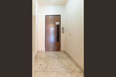 Apartamento para alugar com 200m², 3 quartos e 2 vagasHall privativo do apartamento