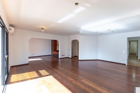 Apartamento para alugar com 200m², 3 quartos e 2 vagasSala