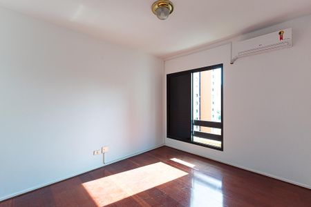 Apartamento para alugar com 200m², 3 quartos e 2 vagasSuíte 2