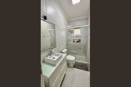 Banheiro 2 de casa à venda com 3 quartos, 82m² em Mato Grande, Canoas
