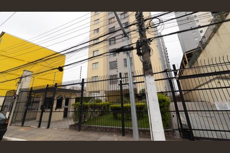Apartamento para alugar com 57m², 2 quartos e 1 vaga Apartamento para alugar com 57m², 2 quartos e 1 vagaFachada