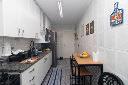 Apartamento para alugar com 150m², 3 quartos e 2 vagas Apartamento para alugar com 150m², 3 quartos e 2 vagasCozinha e Área de Serviço