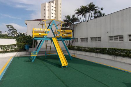 Apartamento para alugar com 150m², 3 quartos e 2 vagas Apartamento para alugar com 150m², 3 quartos e 2 vagasÁrea comum - Playground