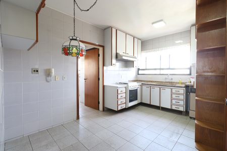 Apartamento à venda com 171m², 4 quartos e 4 vagasCozinha 