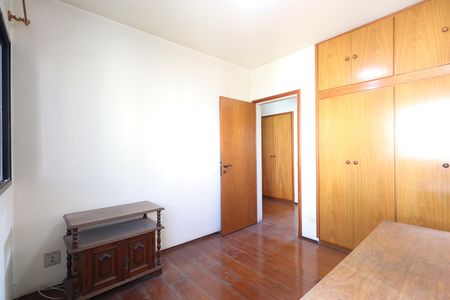 Apartamento à venda com 171m², 4 quartos e 4 vagasQuarto 2