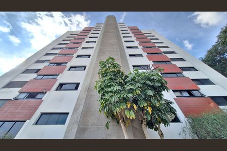 Apartamento à venda com 171m², 4 quartos e 4 vagas Apartamento à venda com 171m², 4 quartos e 4 vagasFachada