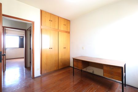 Apartamento à venda com 171m², 4 quartos e 4 vagasQuarto 2