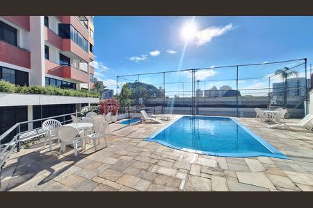 Apartamento à venda com 171m², 4 quartos e 4 vagas Apartamento à venda com 171m², 4 quartos e 4 vagasPiscina