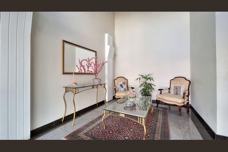 Apartamento à venda com 171m², 4 quartos e 4 vagas Apartamento à venda com 171m², 4 quartos e 4 vagasHall de entrada