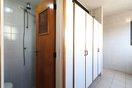 Apartamento à venda com 171m², 4 quartos e 4 vagasÁrea e banheiro de Serviço 