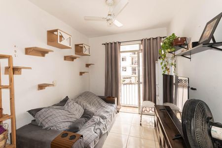 Sala de apartamento para alugar com 2 quartos, 55m² em Mangueira, Rio de Janeiro