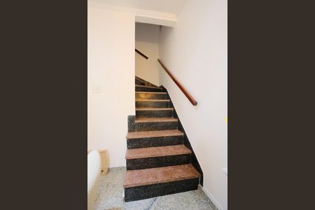 Casa à venda com 216m², 3 quartos e 1 vagaEscada