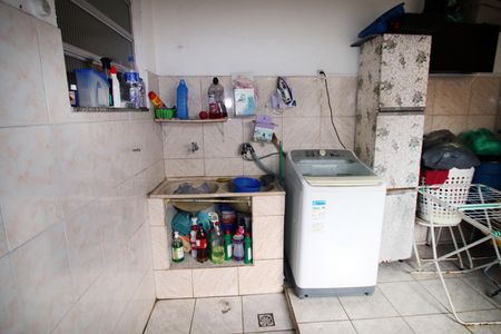 Casa à venda com 80m², 2 quartos e 1 vagaÁrea de Serviço
