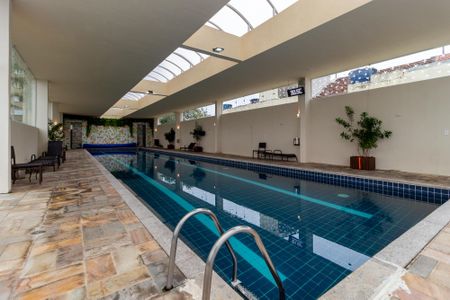 Apartamento à venda com 77m², 3 quartos e 1 vaga Apartamento à venda com 77m², 3 quartos e 1 vagaPiscina