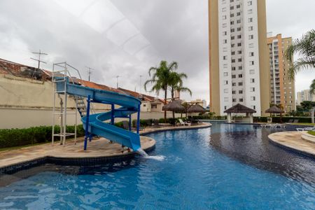 Apartamento à venda com 77m², 3 quartos e 1 vaga Apartamento à venda com 77m², 3 quartos e 1 vagaPiscina