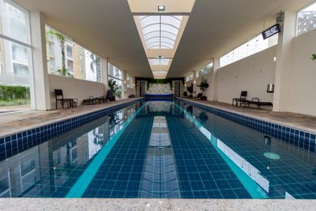 Apartamento à venda com 77m², 3 quartos e 1 vaga Apartamento à venda com 77m², 3 quartos e 1 vagaPiscina
