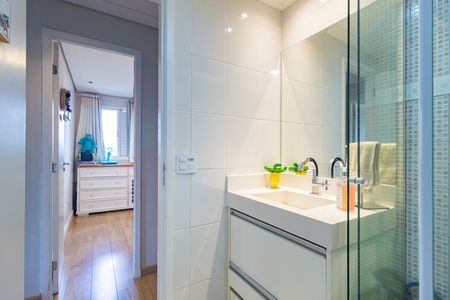 Apartamento à venda com 77m², 3 quartos e 1 vaga Apartamento à venda com 77m², 3 quartos e 1 vagaBanheiro - Social