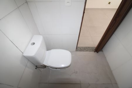 Banheiro de casa para alugar com 1 quarto, 35m² em Vila Maria Luisa, São Paulo