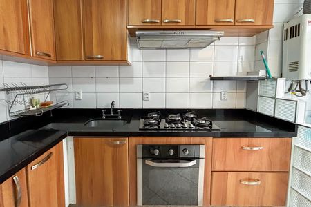 Casa de condomínio à venda com 170m², 3 quartos e 3 vagas