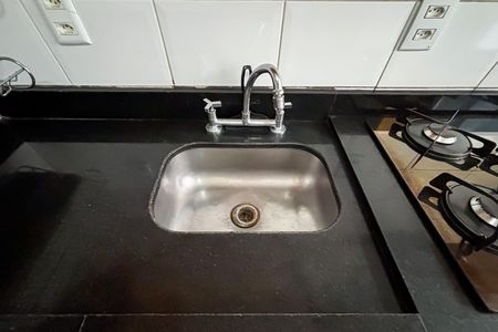 Casa de condomínio à venda com 170m², 3 quartos e 3 vagas
