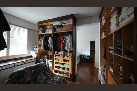 Apartamento à venda com 176m², 3 quartos e 2 vagasCloset da suíte 1