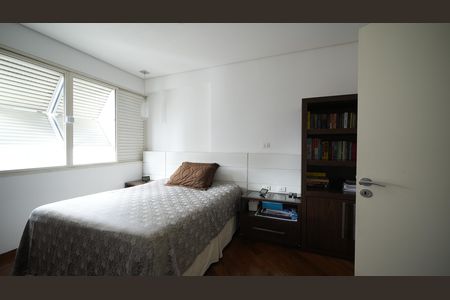 Apartamento à venda com 176m², 3 quartos e 2 vagasQuarto Suite 1