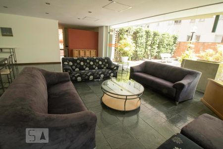 Apartamento à venda com 176m², 3 quartos e 2 vagas Apartamento à venda com 176m², 3 quartos e 2 vagasÁrea comum - Salão de festas