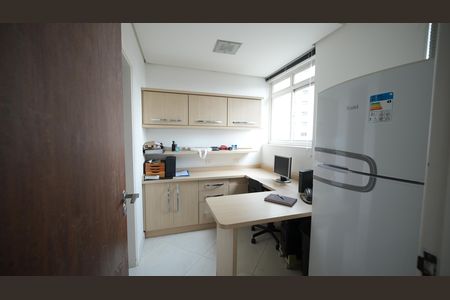 Apartamento à venda com 176m², 3 quartos e 2 vagasEscritório
