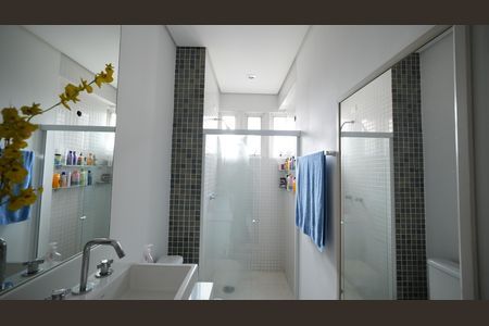Apartamento à venda com 176m², 3 quartos e 2 vagasBanheiro da Suíte 1
