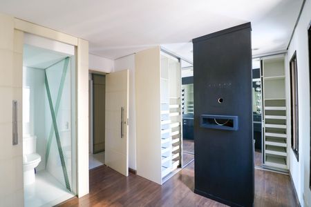 Apartamento à venda com 75m², 2 quartos e 2 vagas Apartamento à venda com 75m², 2 quartos e 2 vagasSuíte
