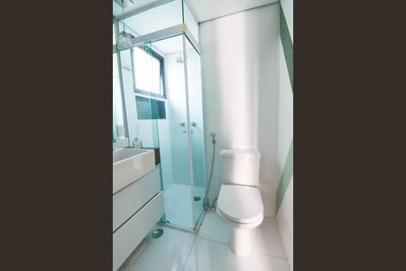 Apartamento à venda com 75m², 2 quartos e 2 vagas Apartamento à venda com 75m², 2 quartos e 2 vagasBanheiro da Suíte