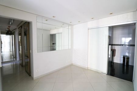 Sala de apartamento à venda com 2 quartos, 75m² em Cidade Monções, São Paulo