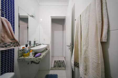 Casa à venda com 168m², 3 quartos e 2 vagas Casa à venda com 168m², 3 quartos e 2 vagasBanheiro